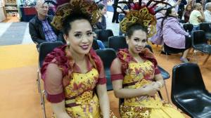 11210286_877436068968853_1335505293_n